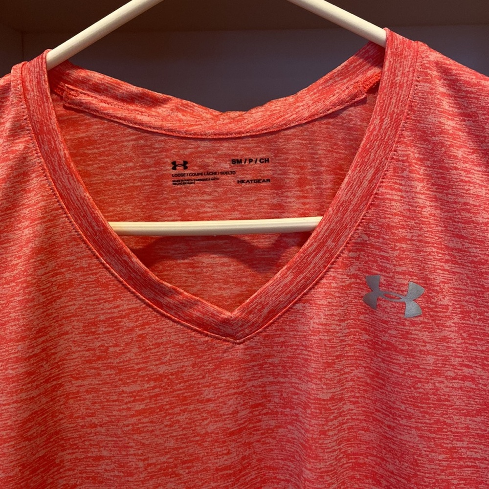 Under Armour Women’s size S workout t-shirt